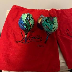 Sexy Christian Louboutin heels!!